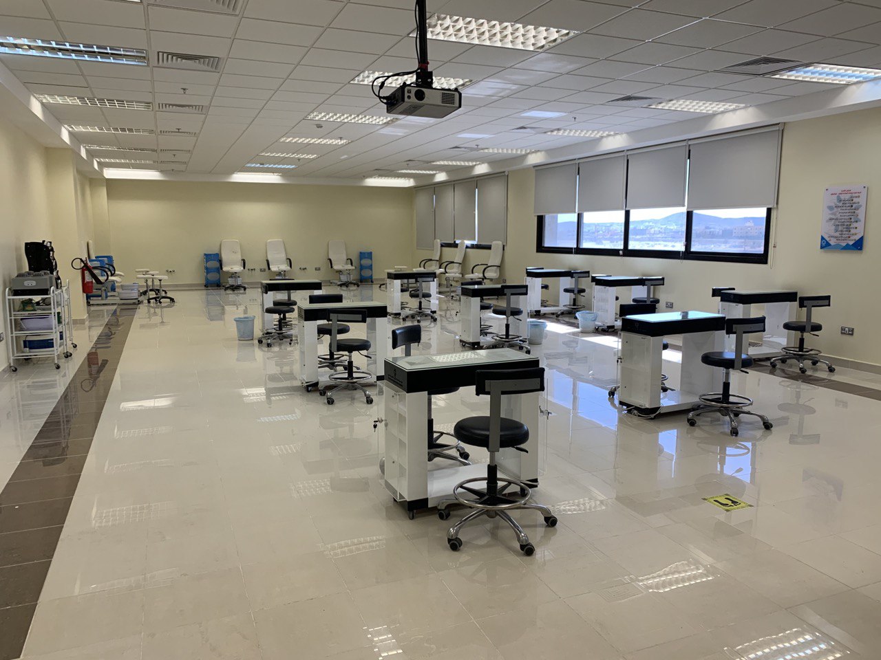 معمل التزيين والتجميل(1).jpg